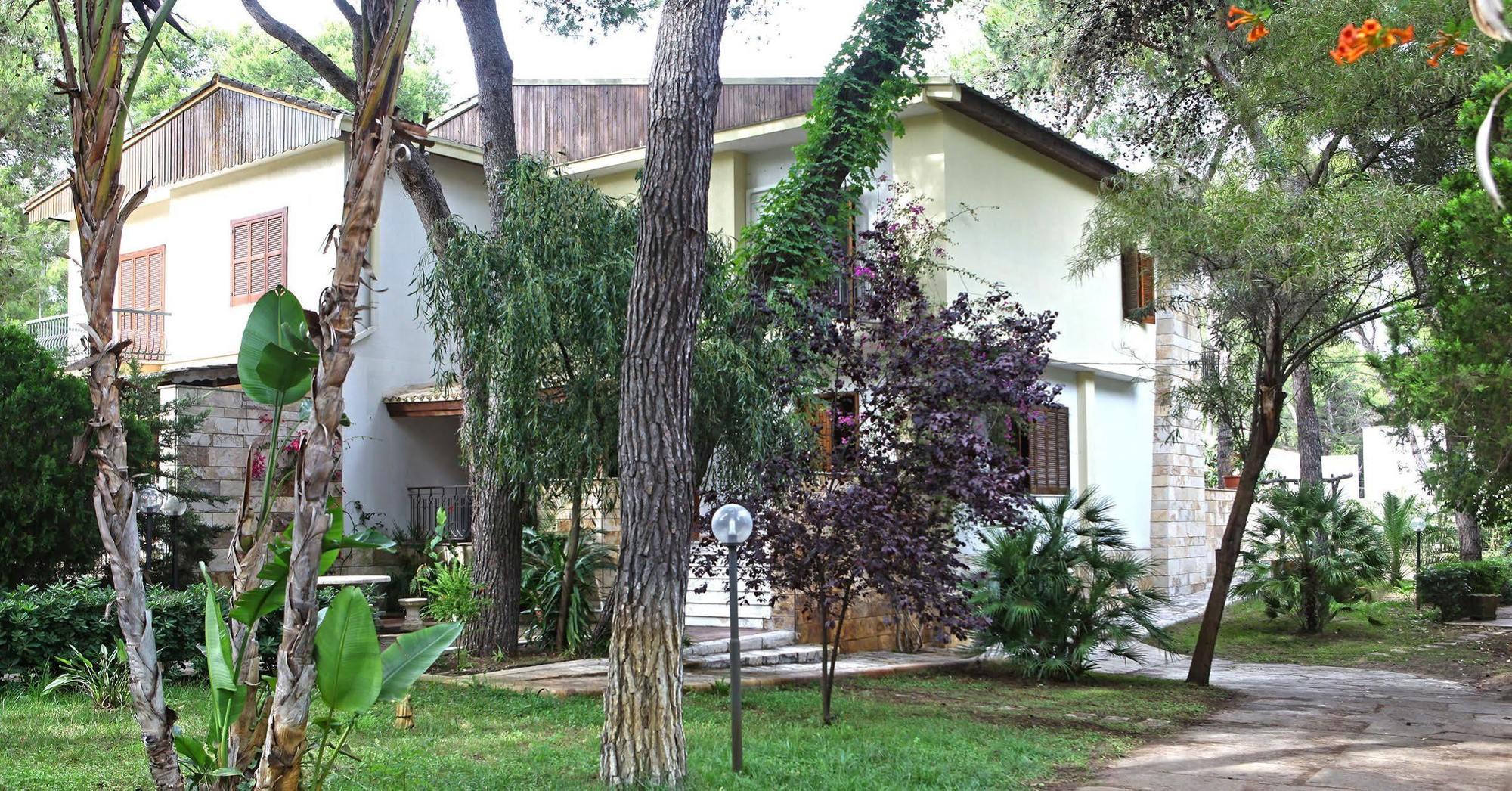 B&B Viale dei Pini Castellaneta Marina Exterior foto